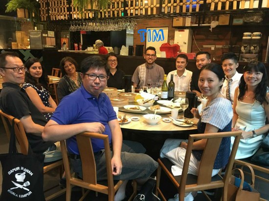 AASRN Sydney meet-up: (clockwise from 12 o'clock Tim Steains!) Jarni Blakkarly, Kevin Bathman, Shawna Tang, Ee Ling Sharon Quah, Fiona Lee, Yeow-Tong Chia, Kean Wong, Sukhmani Khorana, Devleena Ghosh, Julie Lim.